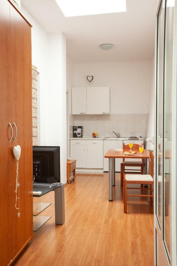 Apartments R Makarska Extérieur photo